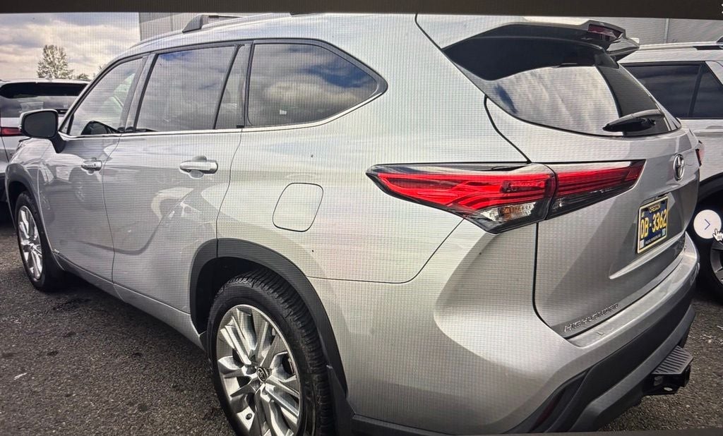 2022 Toyota Highlander Hybrid XLE