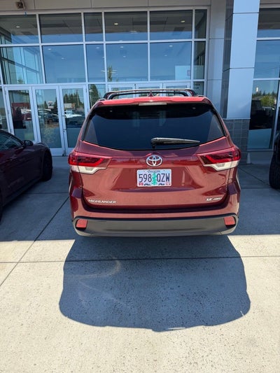 2019 Toyota Highlander SE
