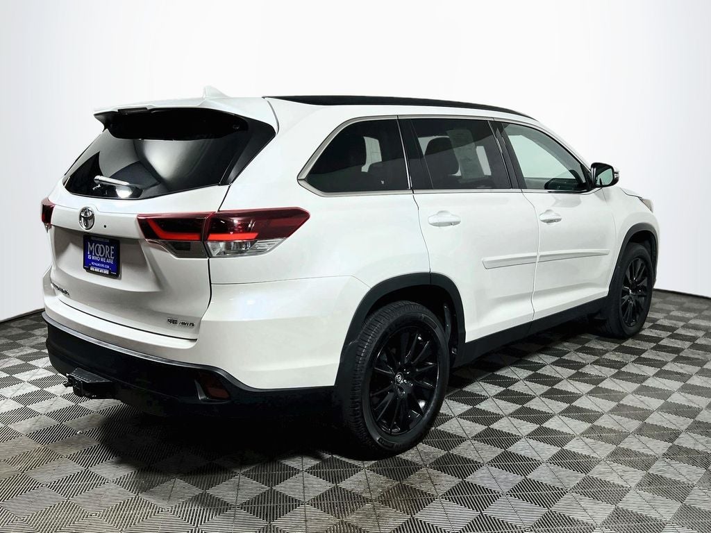 2019 Toyota Highlander SE