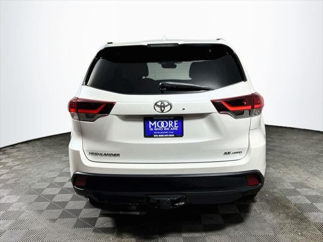 2019 Toyota Highlander SE