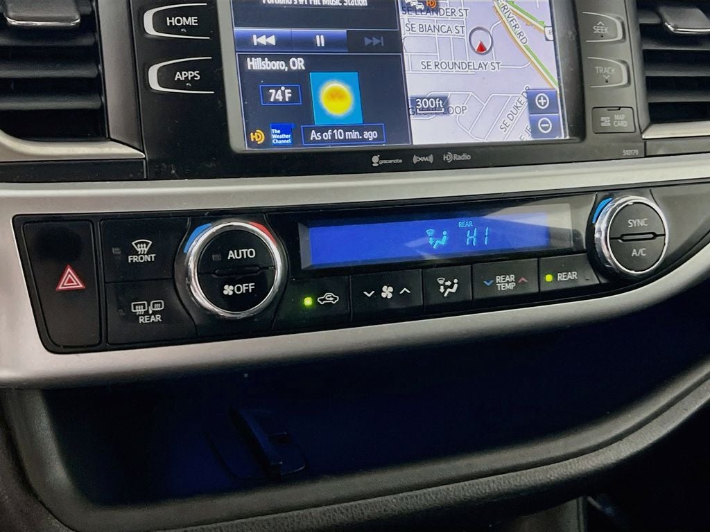 2017 Toyota Highlander SE