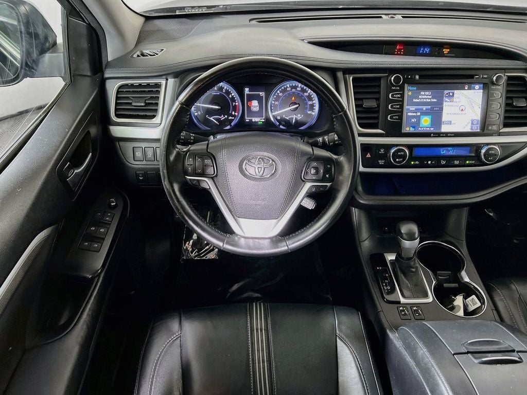 2017 Toyota Highlander SE