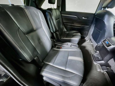 2017 Toyota Highlander SE