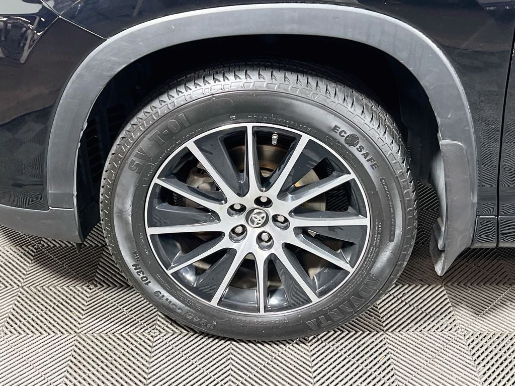 2017 Toyota Highlander SE