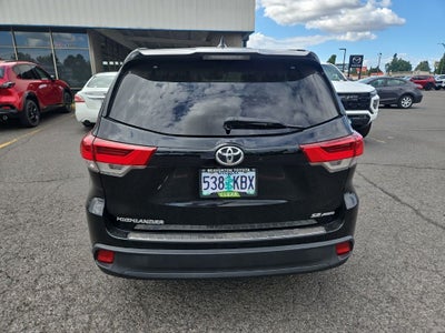 2017 Toyota Highlander SE