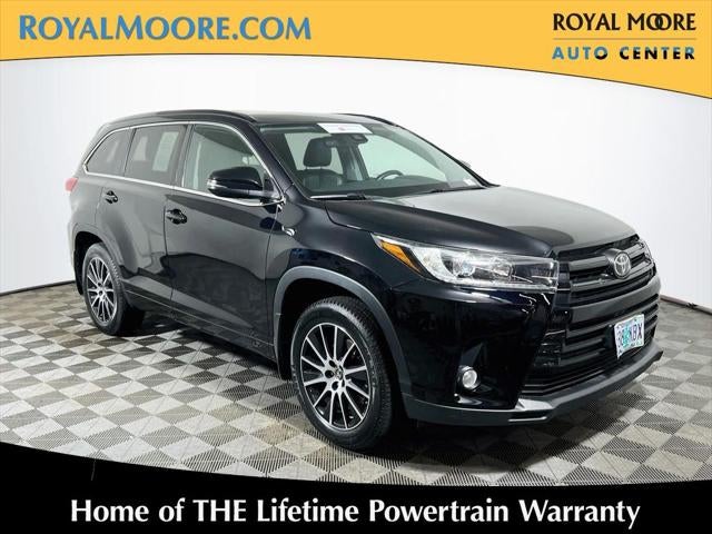 2017 Toyota Highlander SE