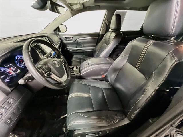 2017 Toyota Highlander SE