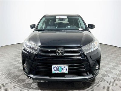 2017 Toyota Highlander SE