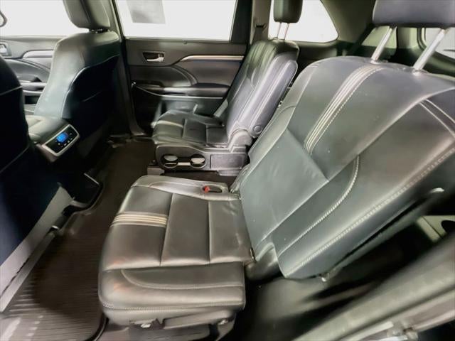 2017 Toyota Highlander SE