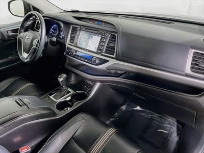 2017 Toyota Highlander SE