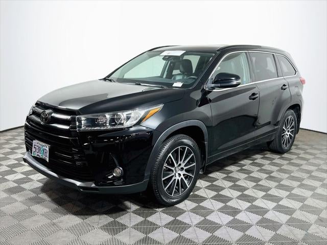 2017 Toyota Highlander SE