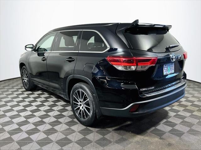 2017 Toyota Highlander SE