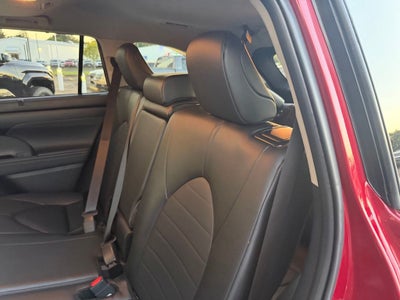 2026 Toyota Highlander Hybrid XLE
