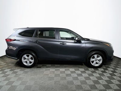 2023 Toyota Highlander LE
