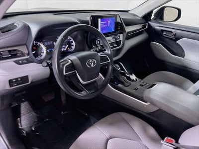 2023 Toyota Highlander LE