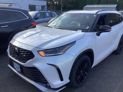 2025 Toyota Highlander LE