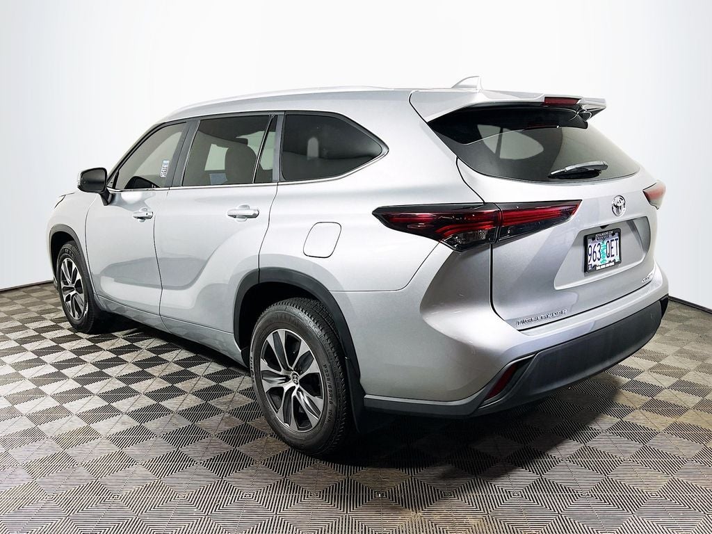 2024 Toyota Highlander XLE
