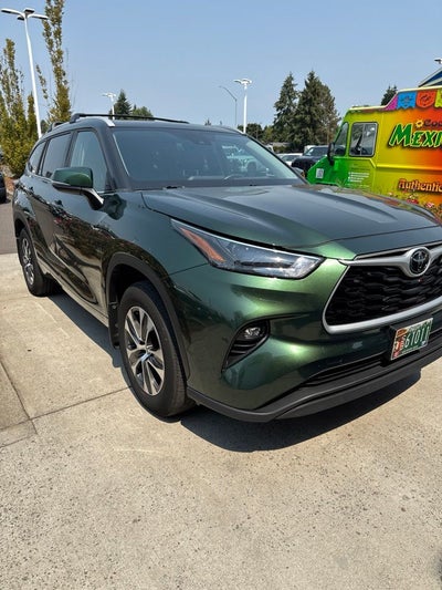 2023 Toyota Highlander XLE