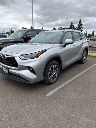 2024 Toyota Highlander XLE