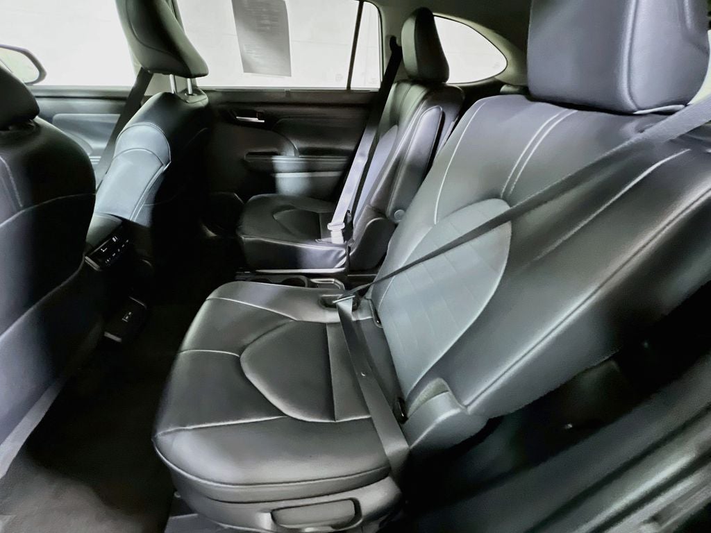 2025 Toyota Highlander XLE