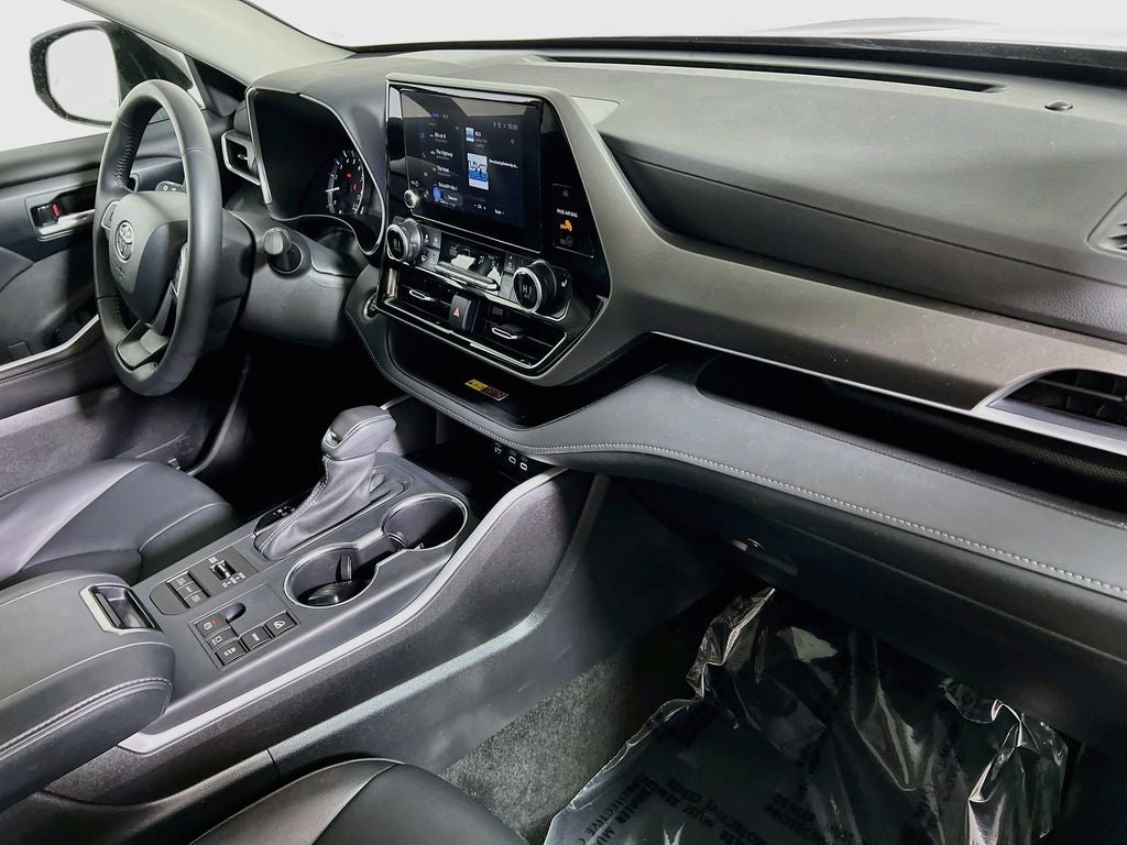 2025 Toyota Highlander XLE