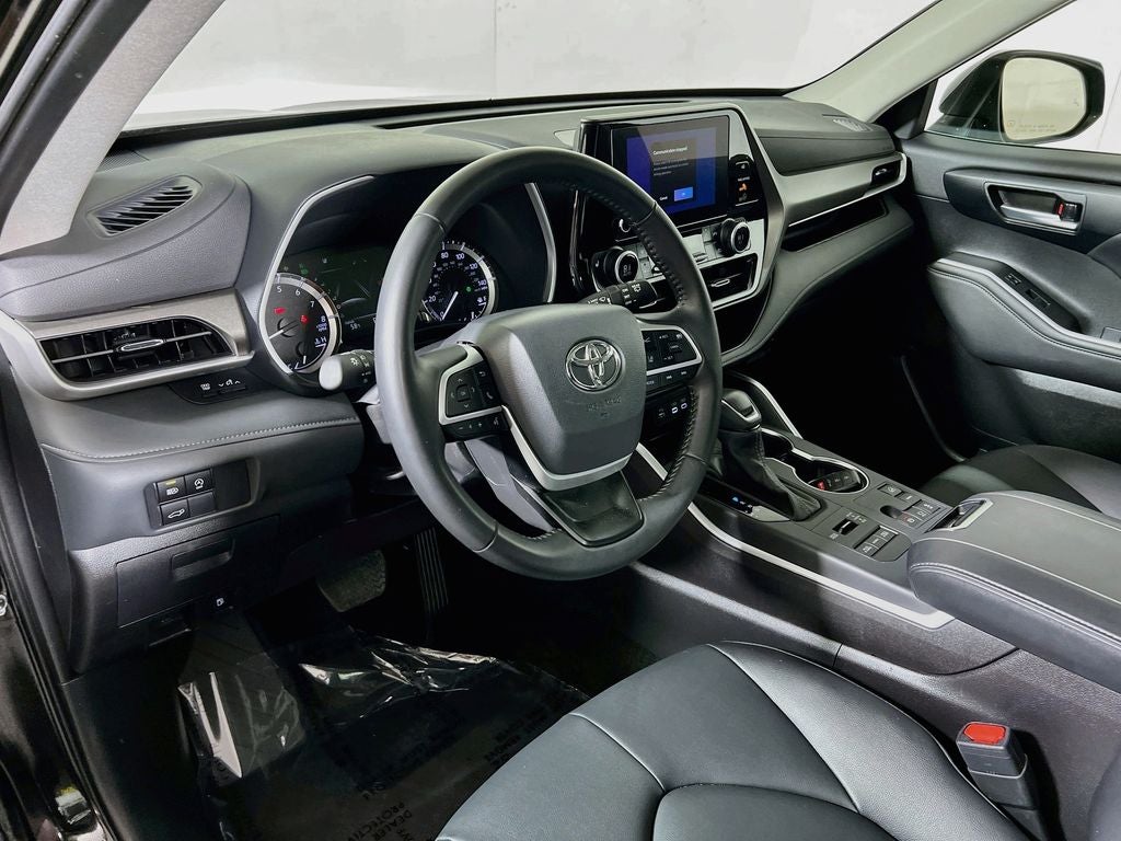 2025 Toyota Highlander XLE