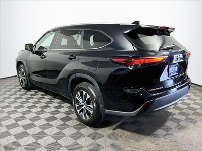 2025 Toyota Highlander XLE