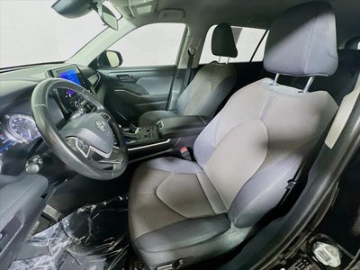2023 Toyota Highlander LE