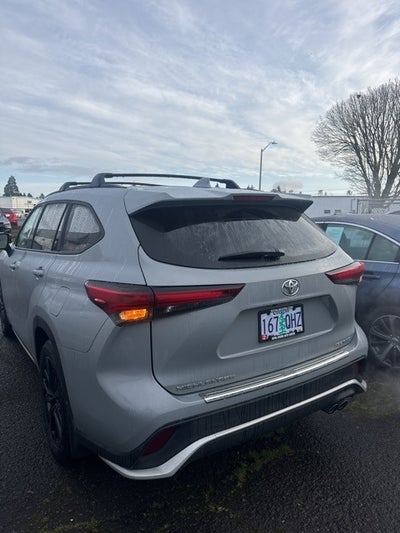 2025 Toyota Highlander XSE