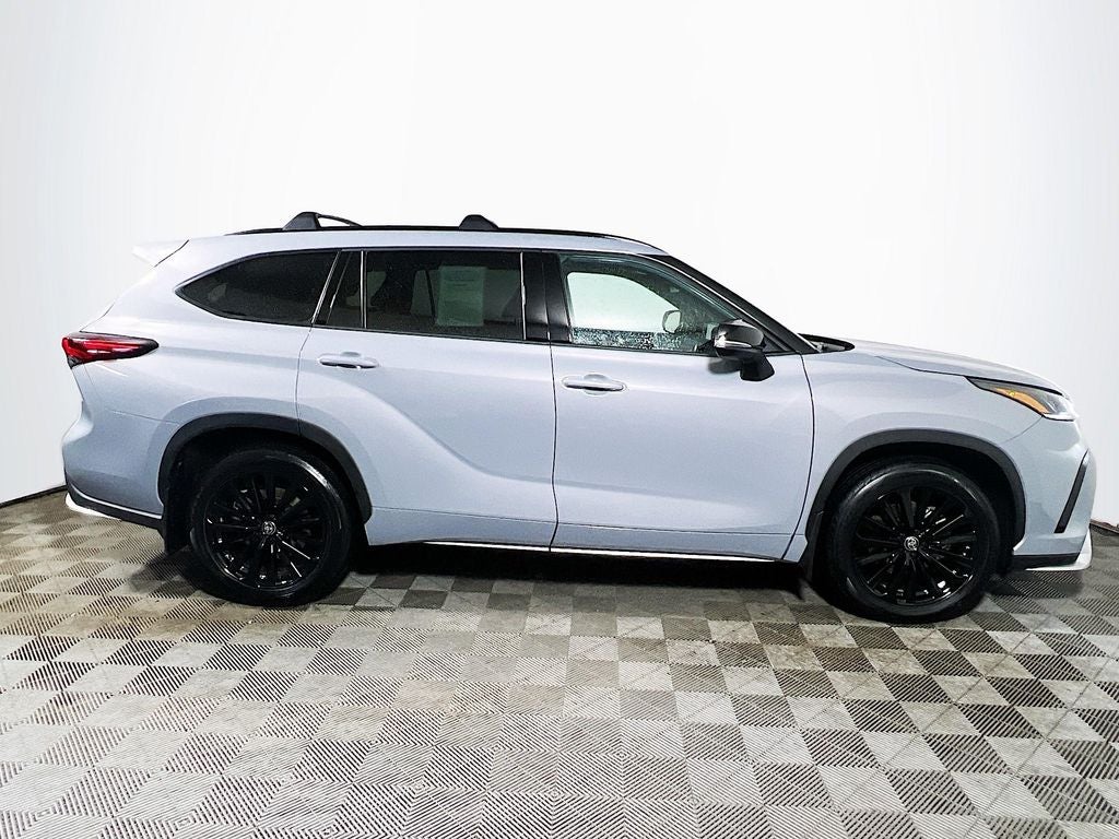 2025 Toyota Highlander XSE