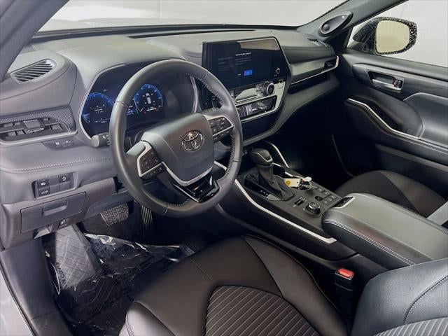 2025 Toyota Highlander XSE