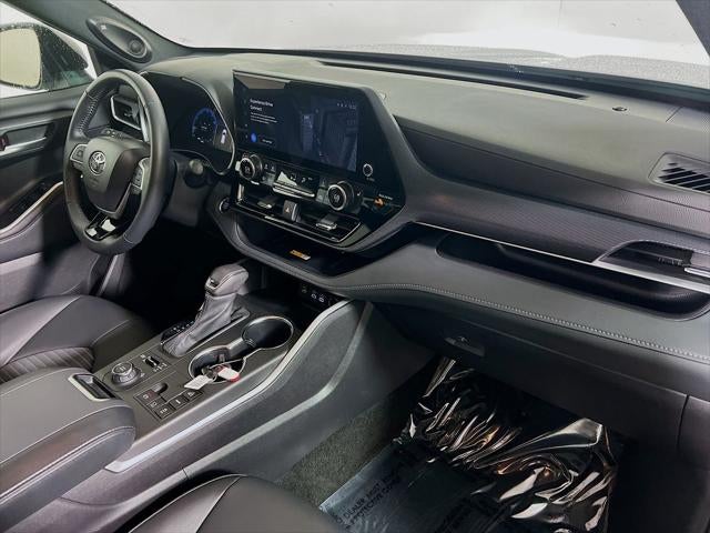 2025 Toyota Highlander XSE