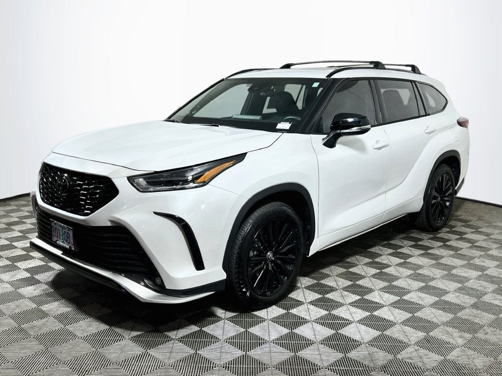 2026 Toyota Highlander XSE