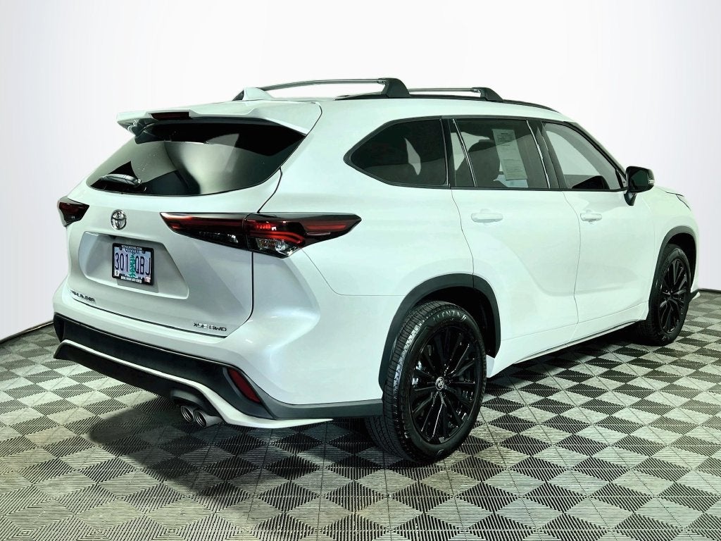 2026 Toyota Highlander XSE