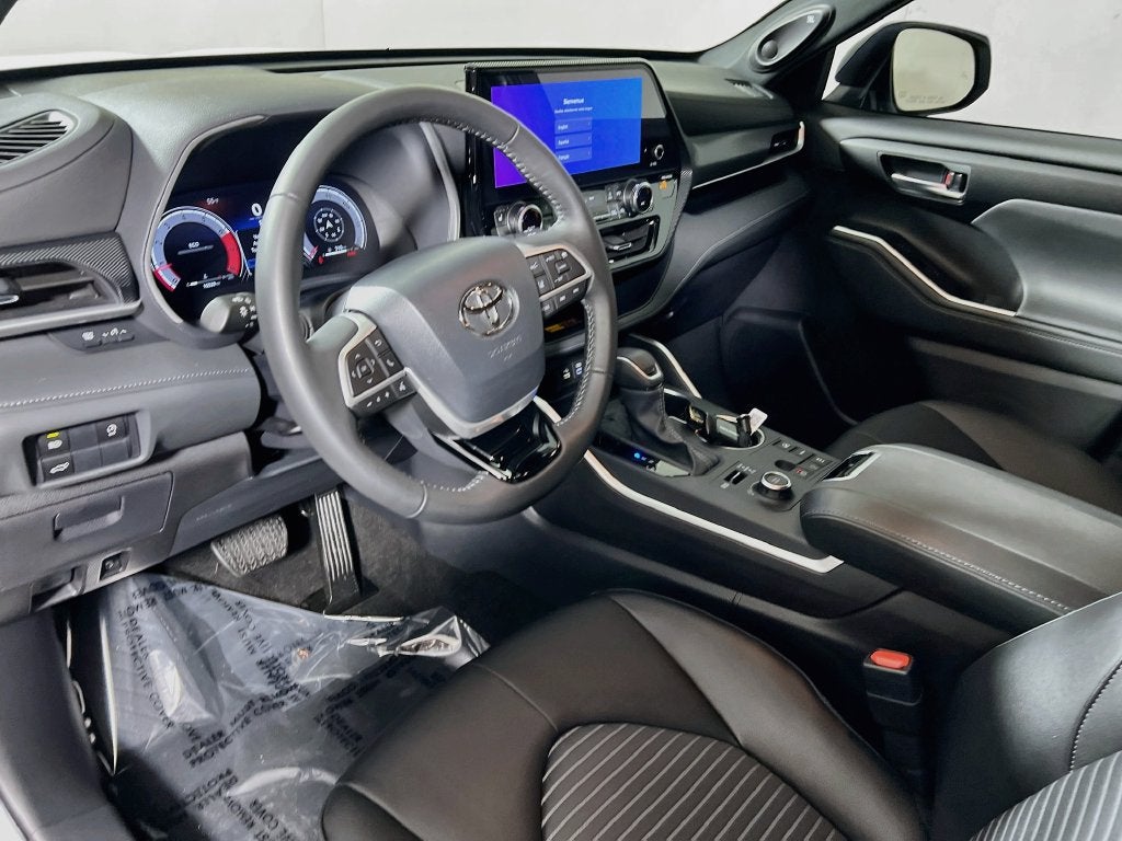2026 Toyota Highlander XSE