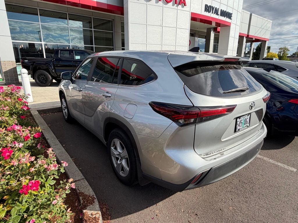 2024 Toyota Highlander LE