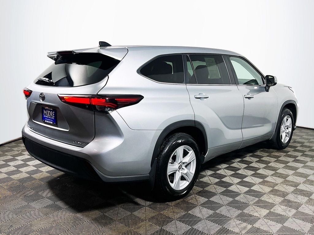 2024 Toyota Highlander LE