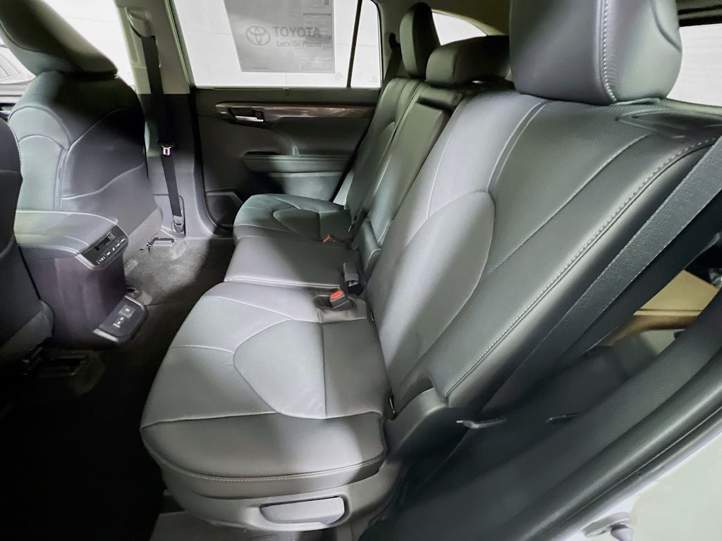 2025 Toyota Highlander Limited