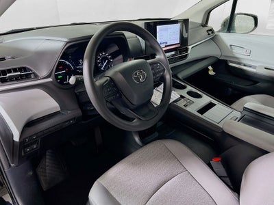 2025 Toyota Sienna LE 8 Passenger