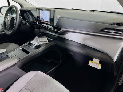 2025 Toyota Sienna LE 8 Passenger
