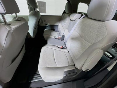 2022 Toyota Sienna LE 8 Passenger