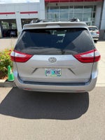 2017 Toyota Sienna LE 8 Passenger