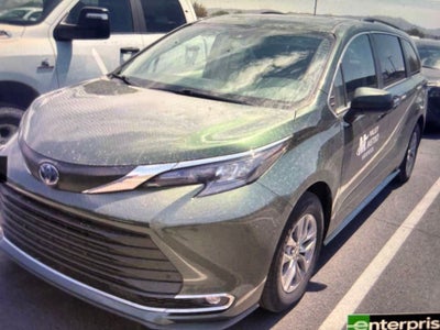 2024 Toyota Sienna XLE 8 Passenger
