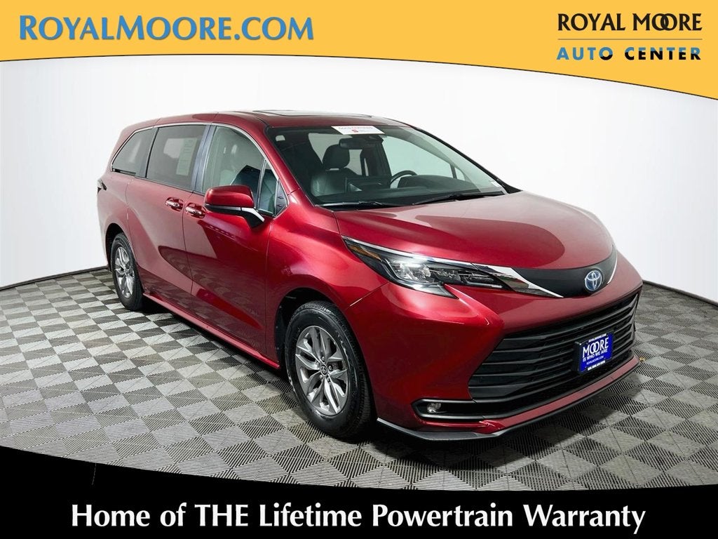 2025 Toyota Sienna XLE 7 Passenger