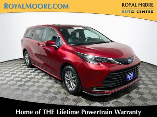 2025 Toyota Sienna XLE 7 Passenger