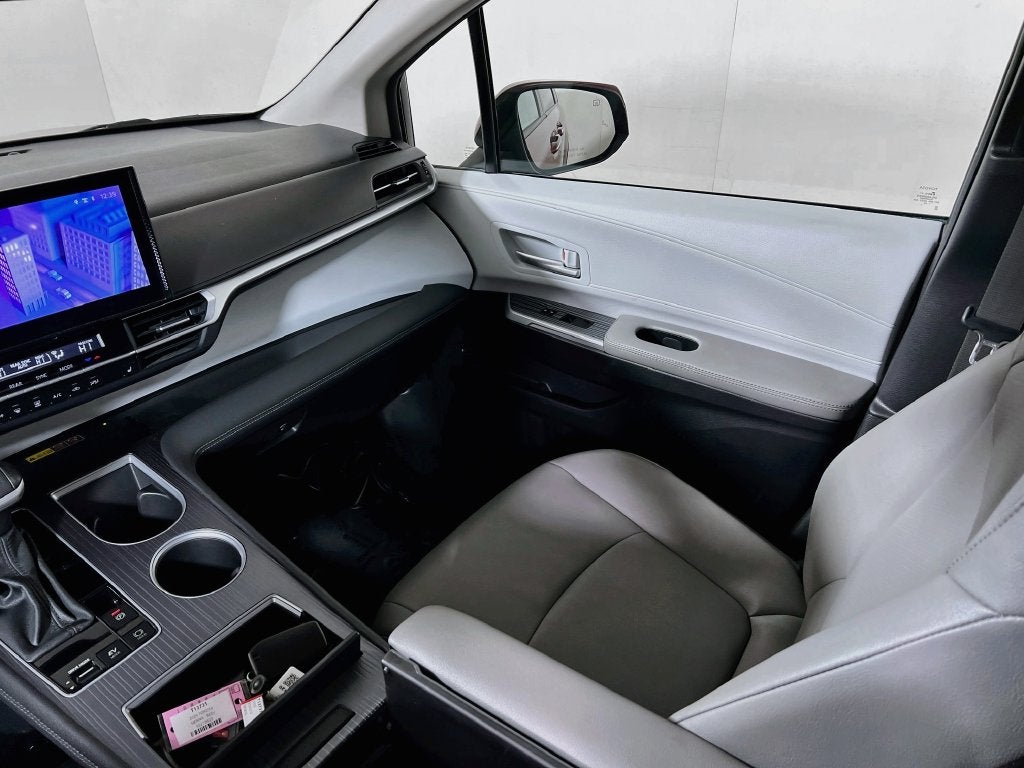 2025 Toyota Sienna XLE 7 Passenger