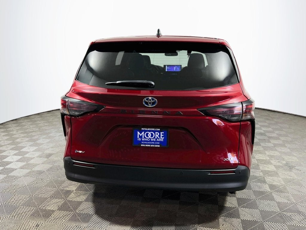 2025 Toyota Sienna XLE 7 Passenger