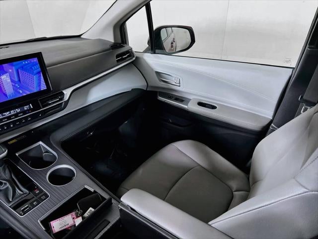 2025 Toyota Sienna XLE 7 Passenger