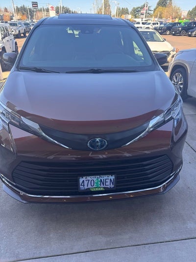 2022 Toyota Sienna XLE
