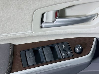2024 Toyota Sienna XLE 8 Passenger